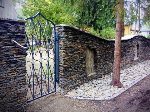 ogrodzenia-z-kamienia-naturalnego(39)